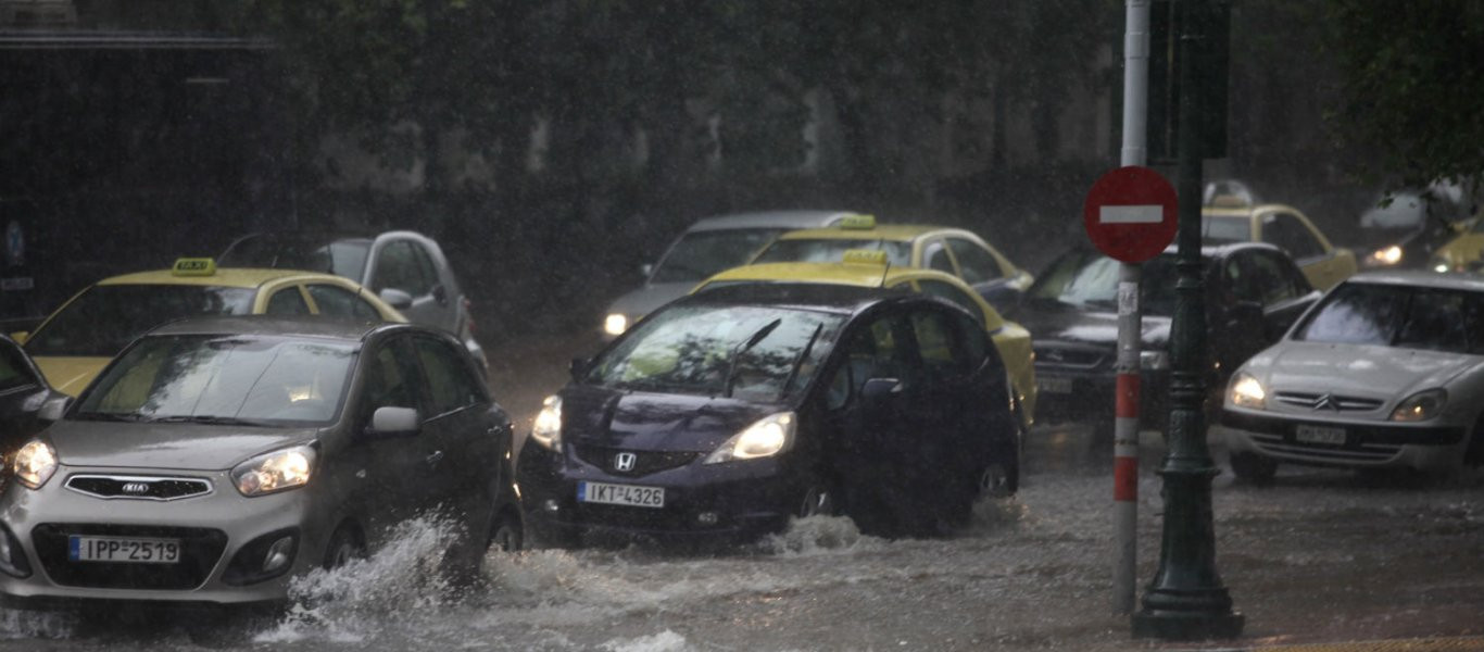 Χάος στους δρόμους της Αθήνας λόγω της καταιγίδας και της απεργίας του Μετρό (upd)